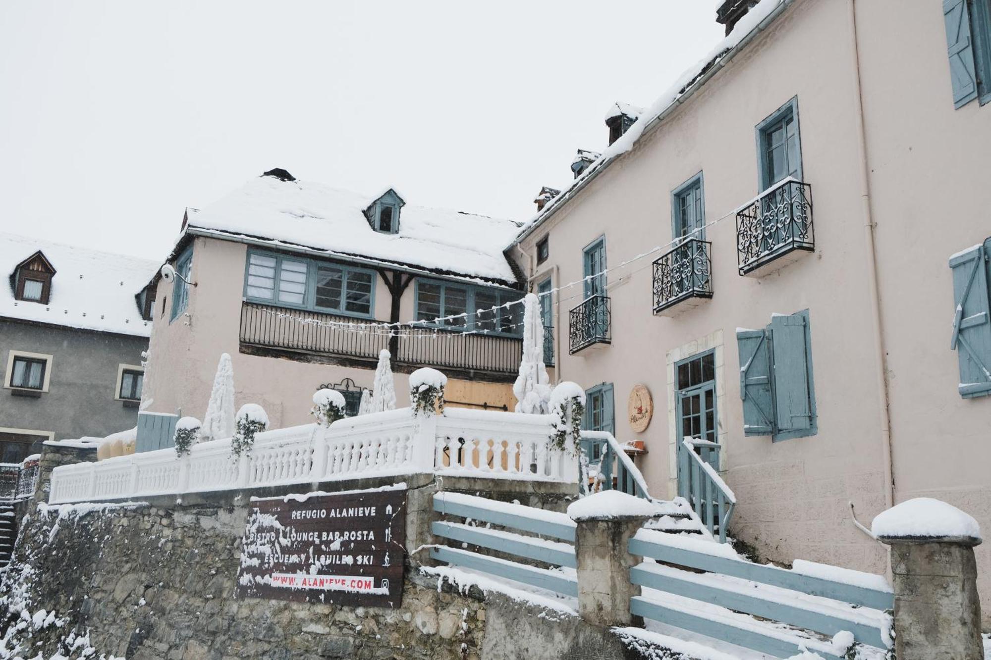 Hostel Baqueira - Refugi Rosta - Pyrenmuseu サラルデュ エクステリア 写真